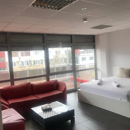 Lilia 5 Self-check In *