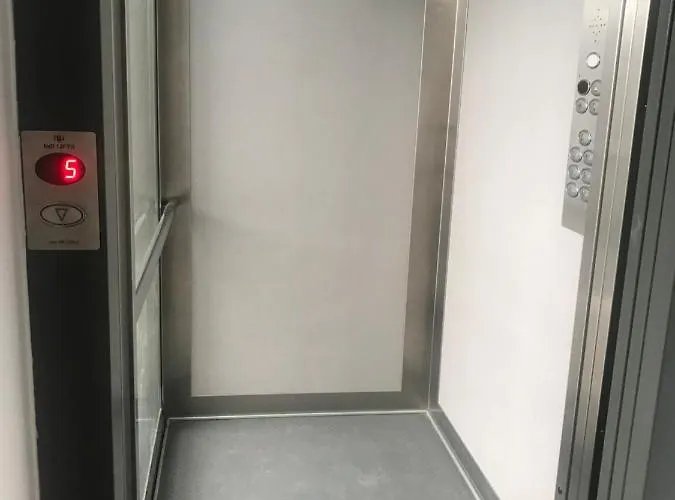 Lilia 5 Self-check In דירה