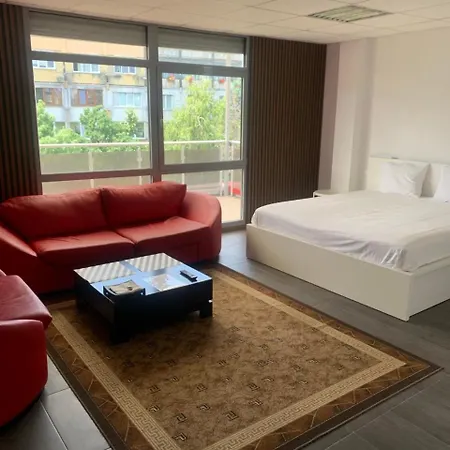 Lilia 5 Self-check In * Sófia